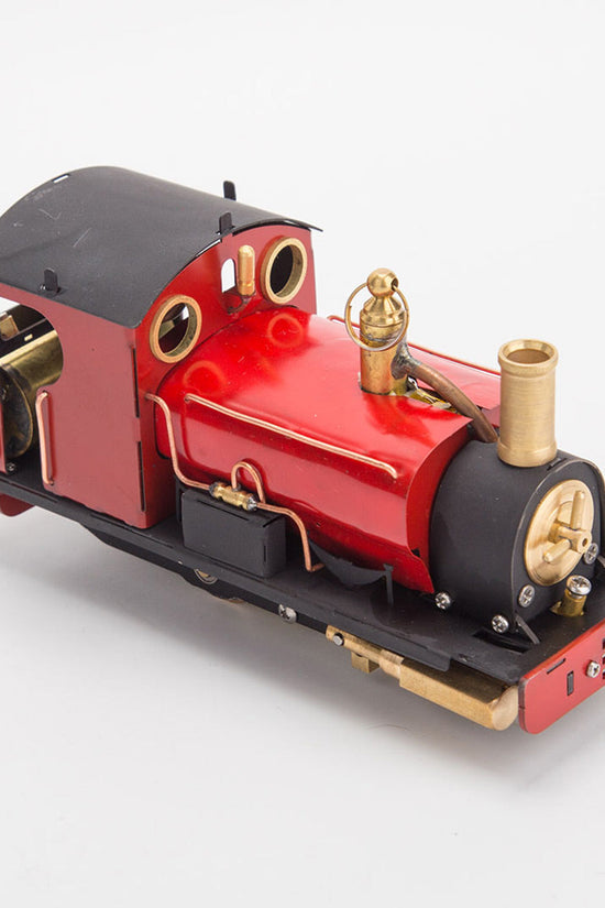 HO Scale Live Steam Locomotive Model
