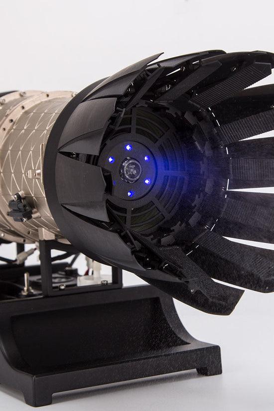 F135 Military Turbofan Engine Model with Lights & Effects